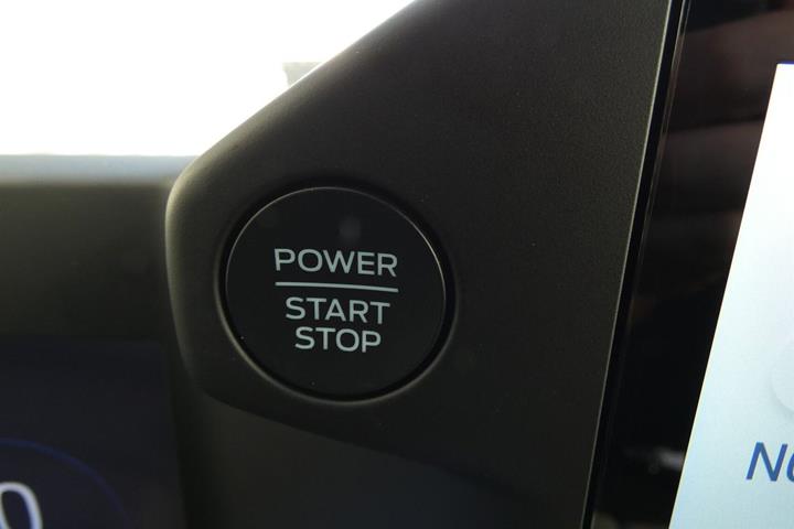Hvid Ford Transit Custom 320 L2 fra 2026