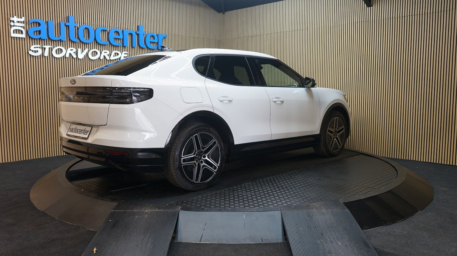 Hvid Ford Capri fra 2026