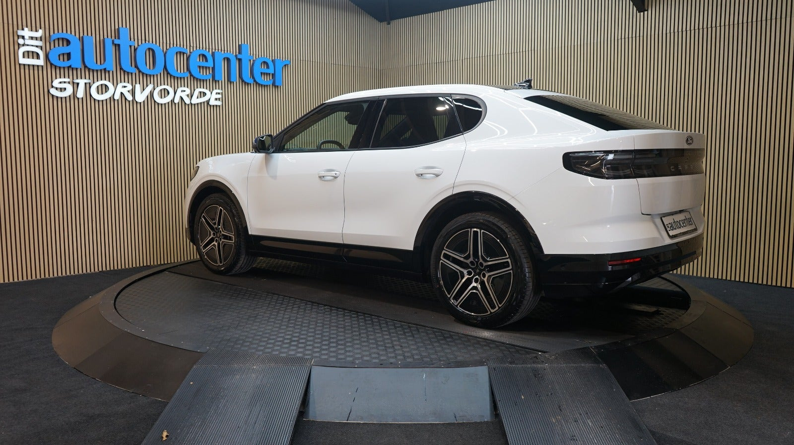 Hvid Ford Capri fra 2026