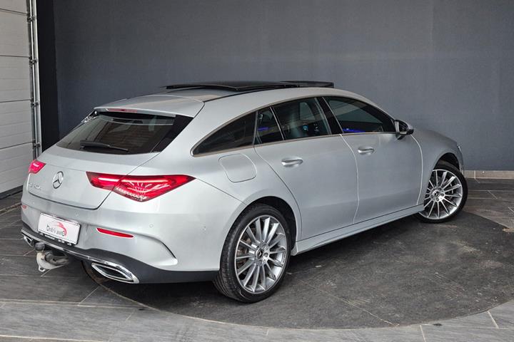 Sølv Mercedes CLA250 e fra 2022