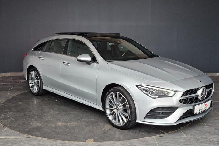 Sølv Mercedes CLA250 e fra 2022