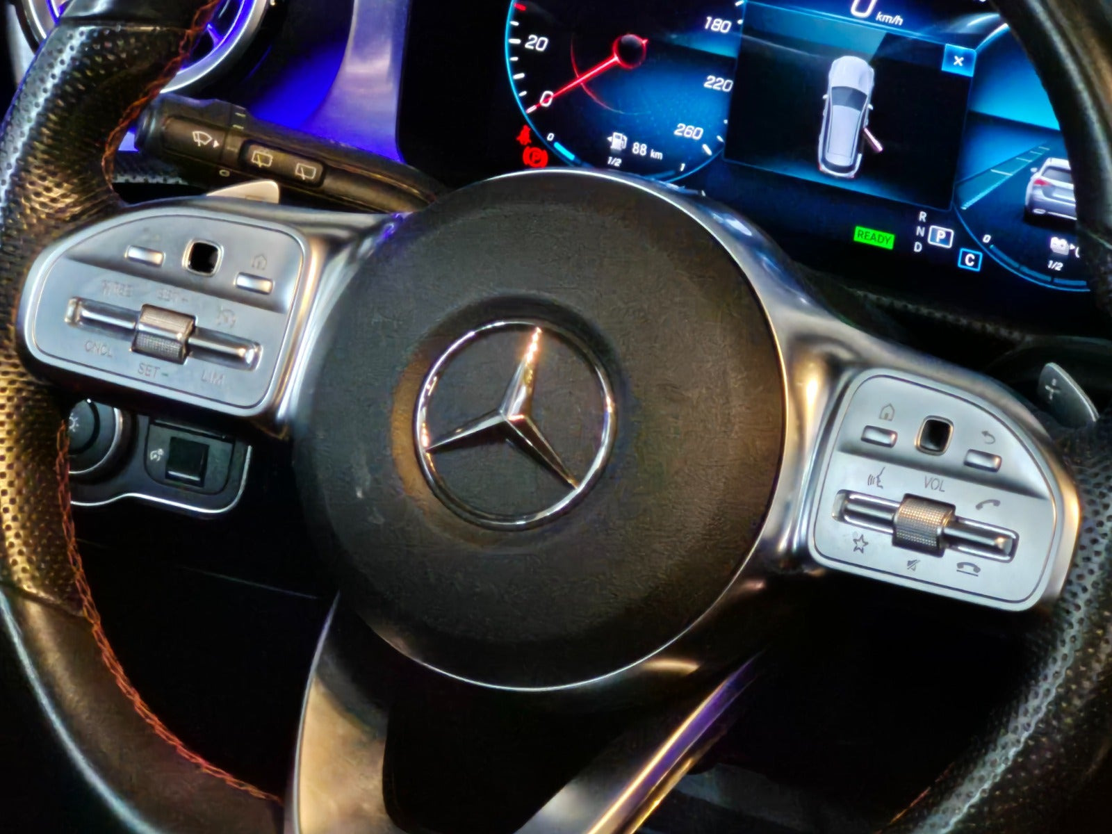 Sølv Mercedes CLA250 e fra 2022