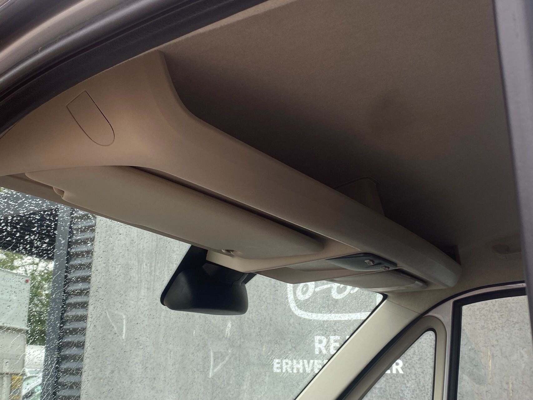 Sølv Peugeot Boxer fra 2019
