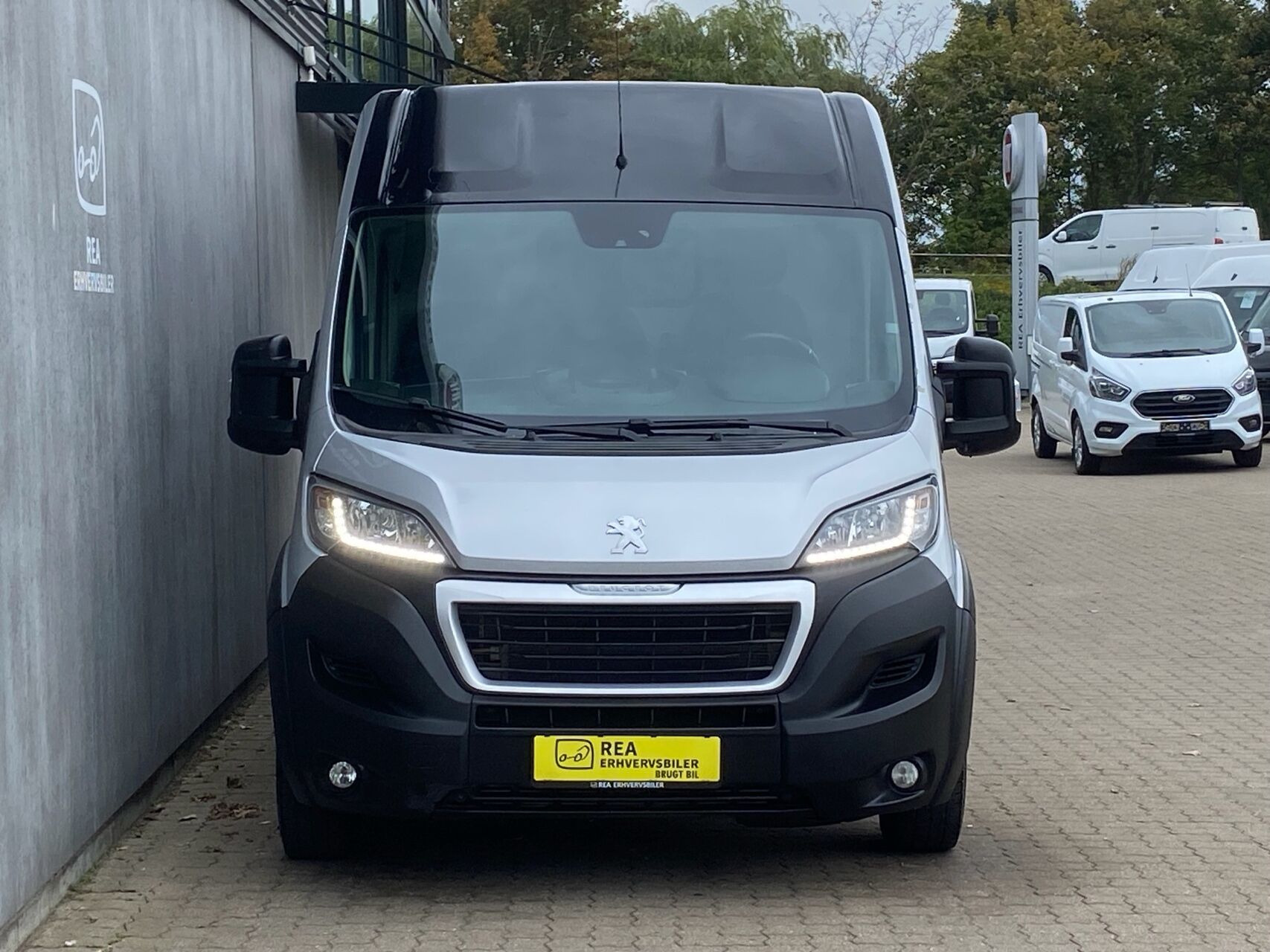 Sølv Peugeot Boxer fra 2019