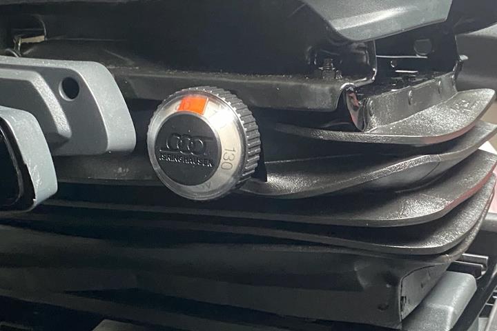 Sølv Peugeot Boxer fra 2019