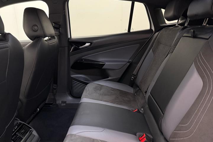 Hvid VW ID.5 fra 2023