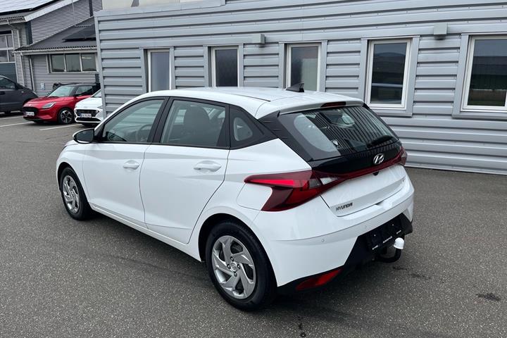 Hvid Hyundai i20 fra 2021