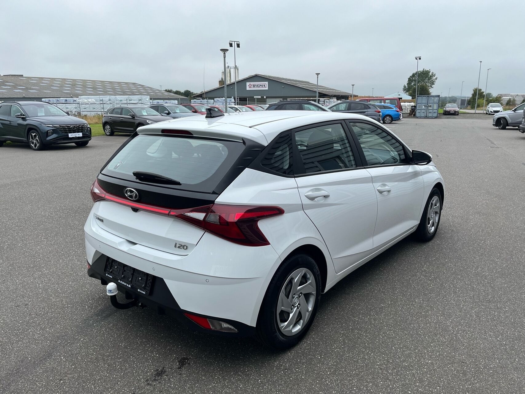 Hvid Hyundai i20 fra 2021