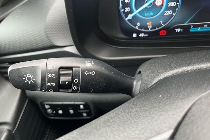 Hvid Hyundai i20 fra 2021