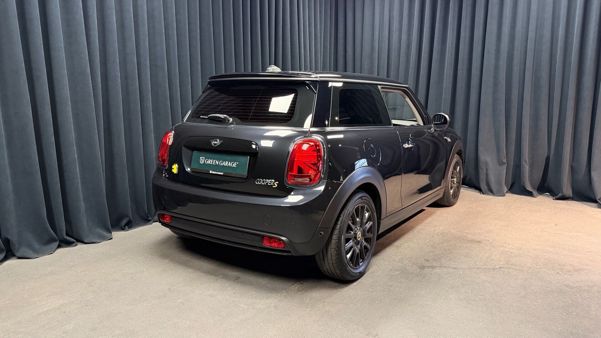 Sort Mini Cooper fra 2023