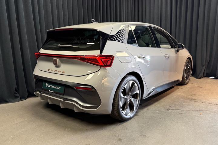 Grå Cupra Born fra 2024