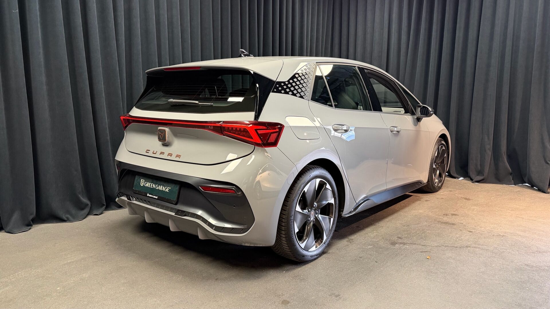 Grå Cupra Born fra 2024