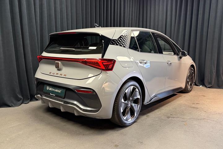 Grå Cupra Born fra 2024