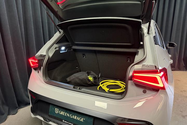 Grå Cupra Born fra 2024