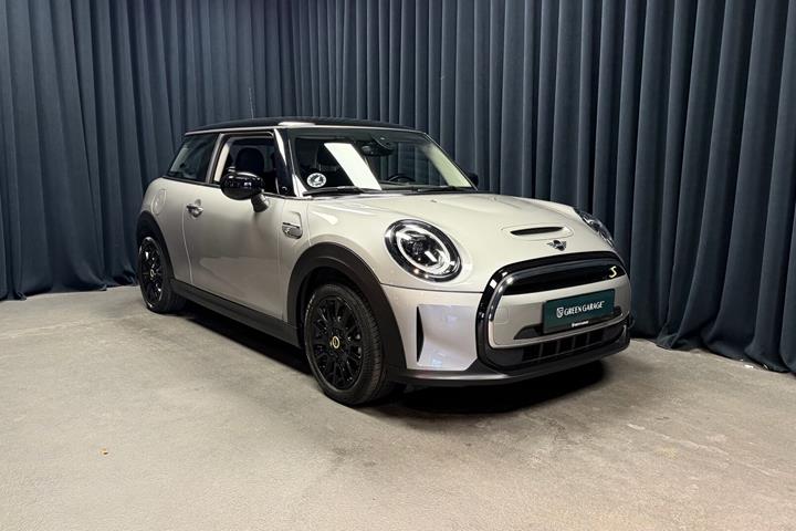 Sølv Mini Cooper fra 2023