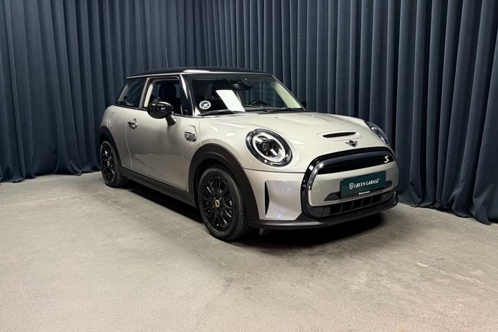 Sølv Mini Cooper fra 2023
