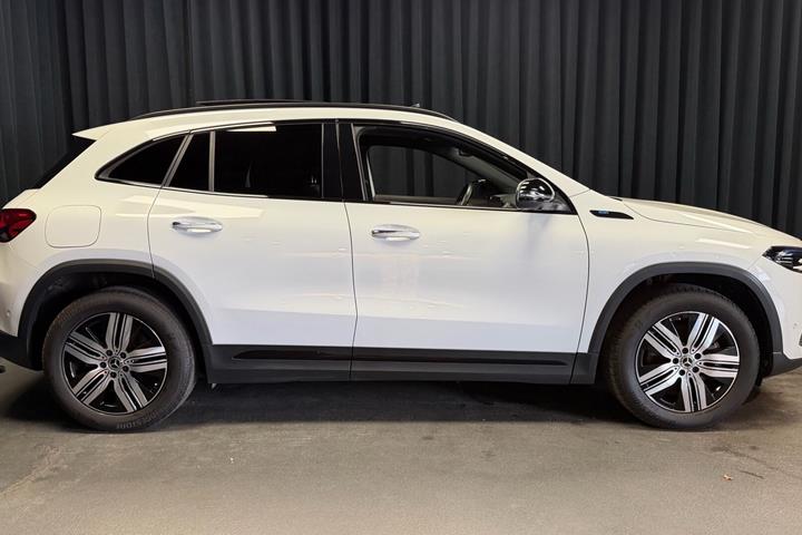 Hvid Mercedes EQA250+ fra 2022