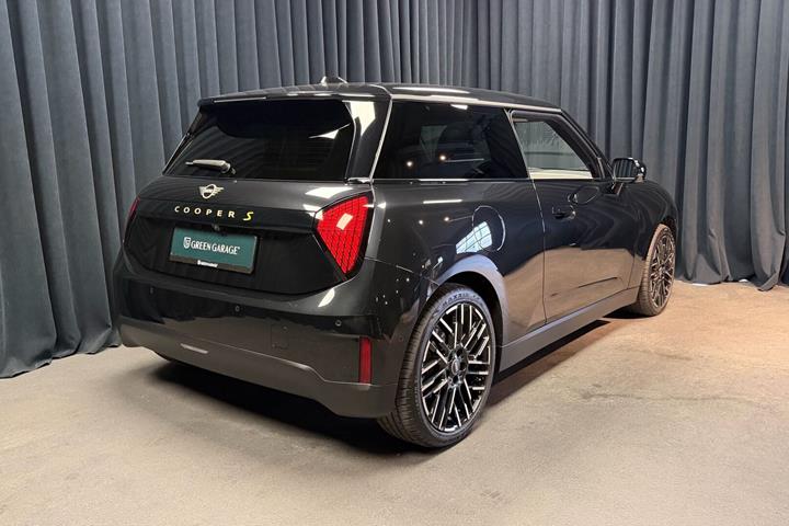 Sort Mini Cooper fra 2025