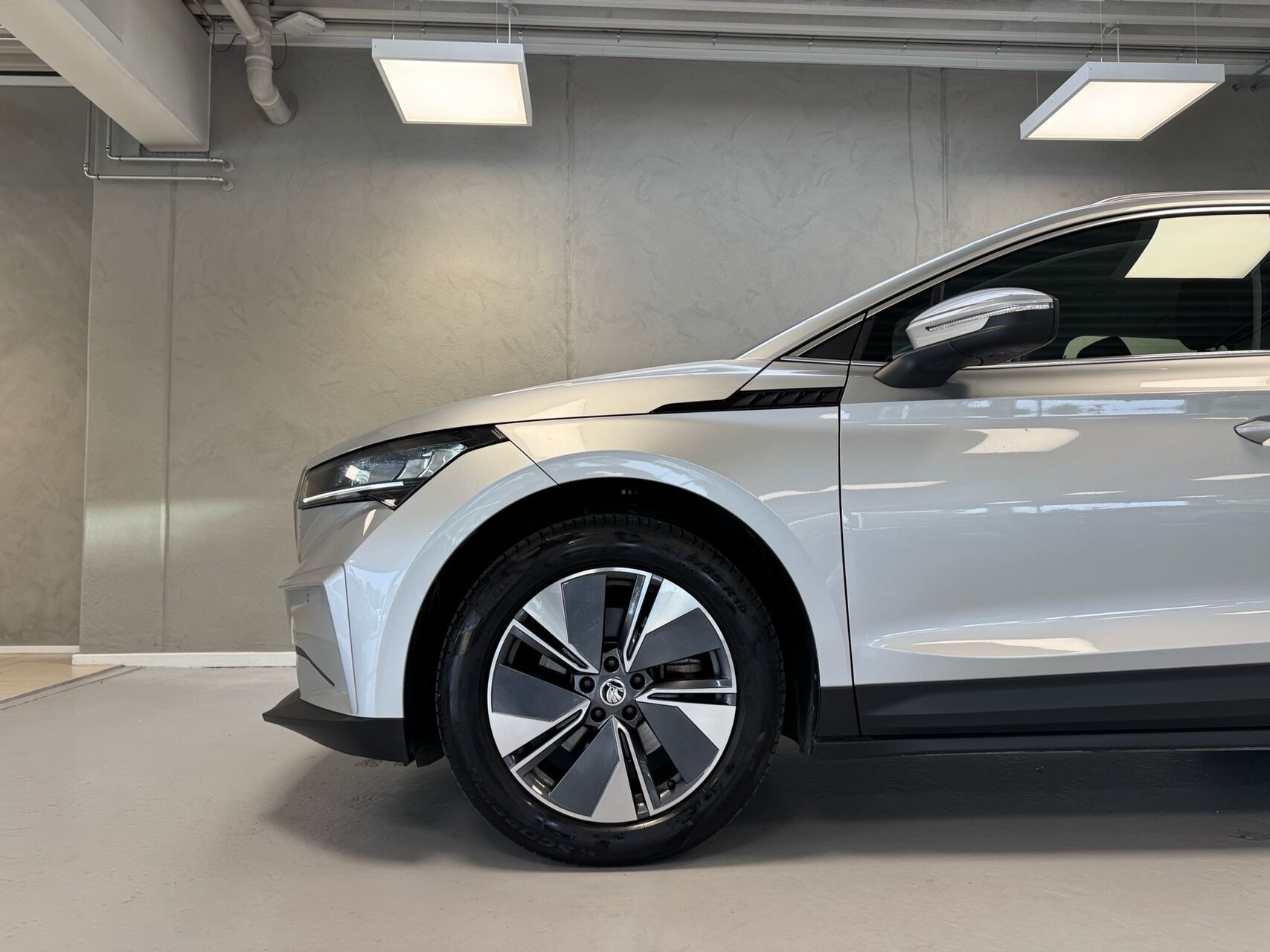 Sølv Skoda Enyaq fra 2023