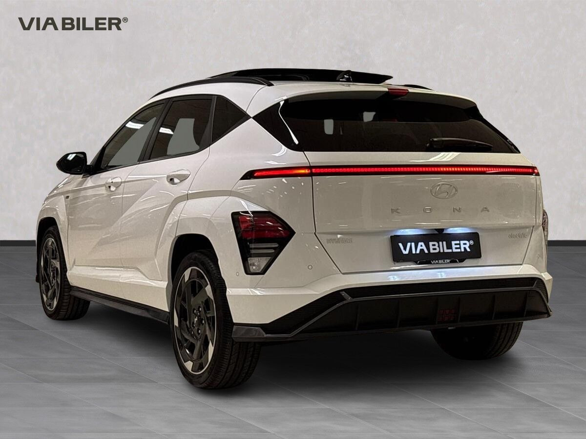 Hvid Hyundai Kona fra 2024