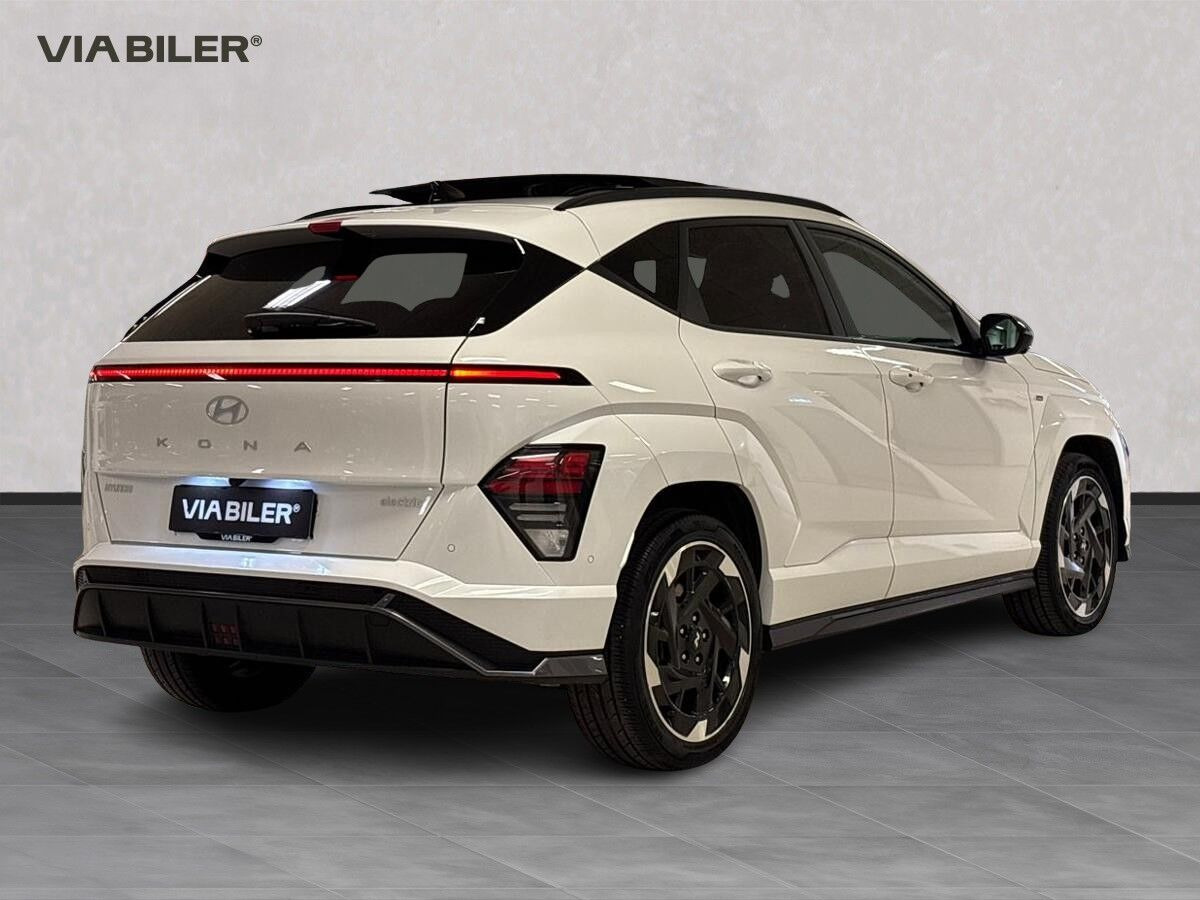Hvid Hyundai Kona fra 2024