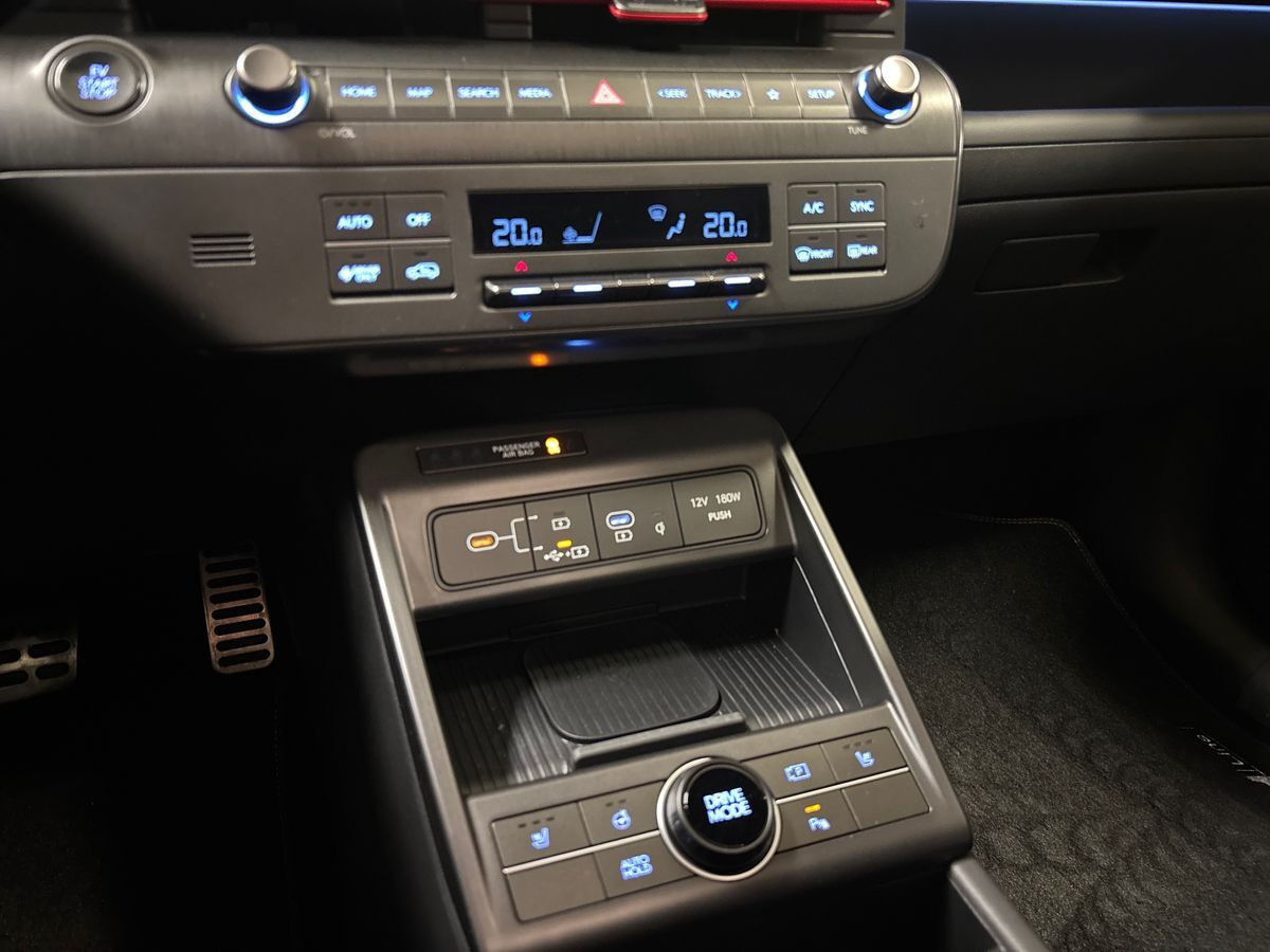 Hvid Hyundai Kona fra 2024
