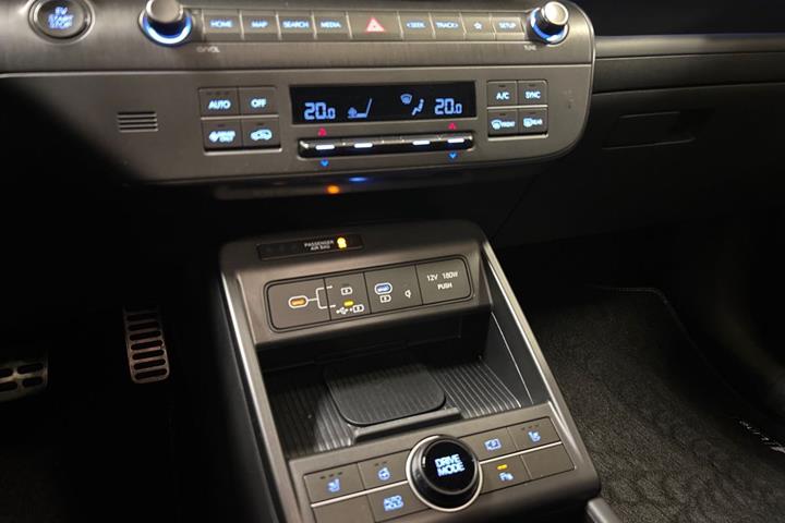 Hvid Hyundai Kona fra 2024