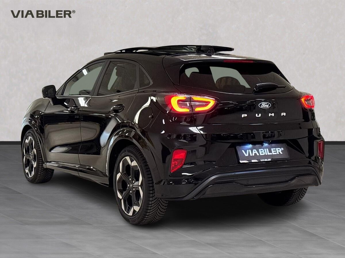 Sort Ford Puma Gen-E fra 2025