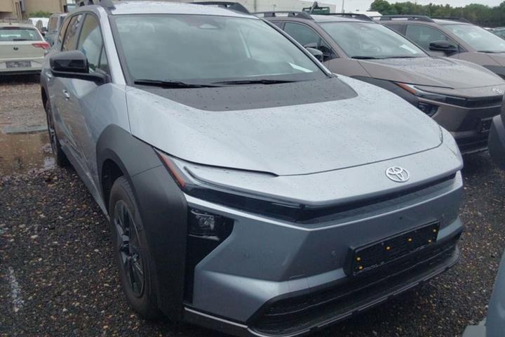 Grå Toyota bZ4X Touring fra 2026