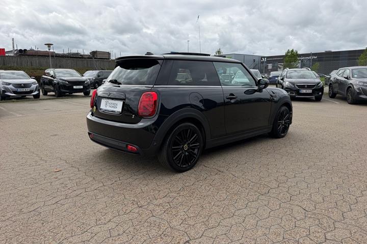 Sort Mini Cooper fra 2022