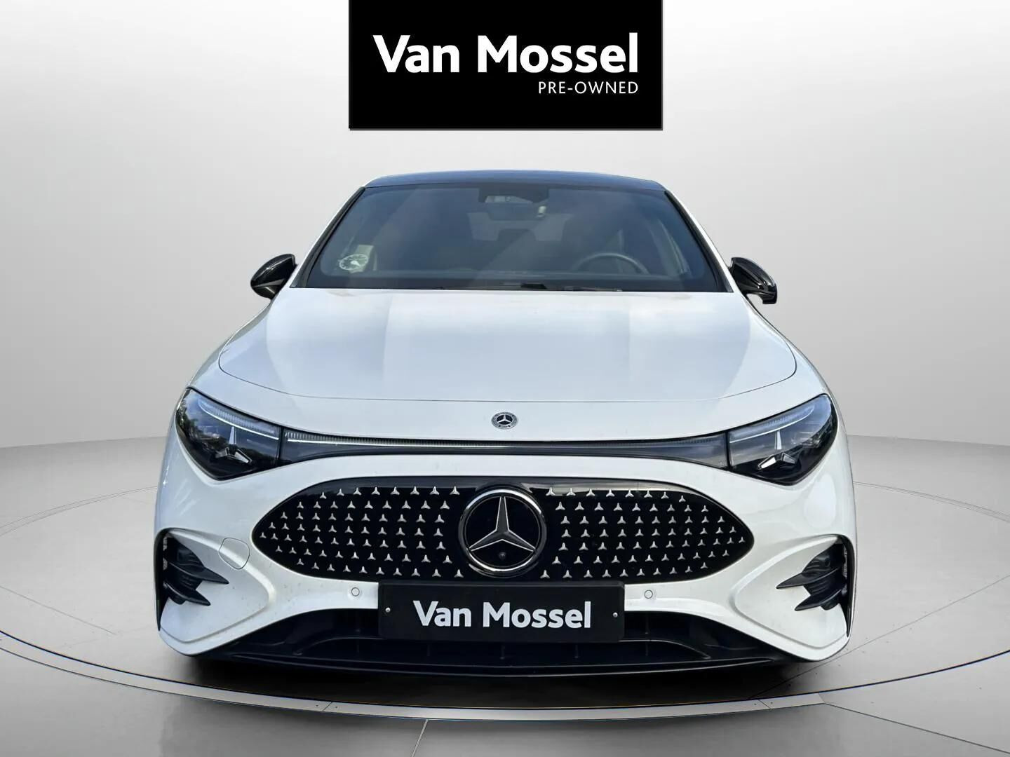 Hvid Mercedes CLA250+ fra 2025