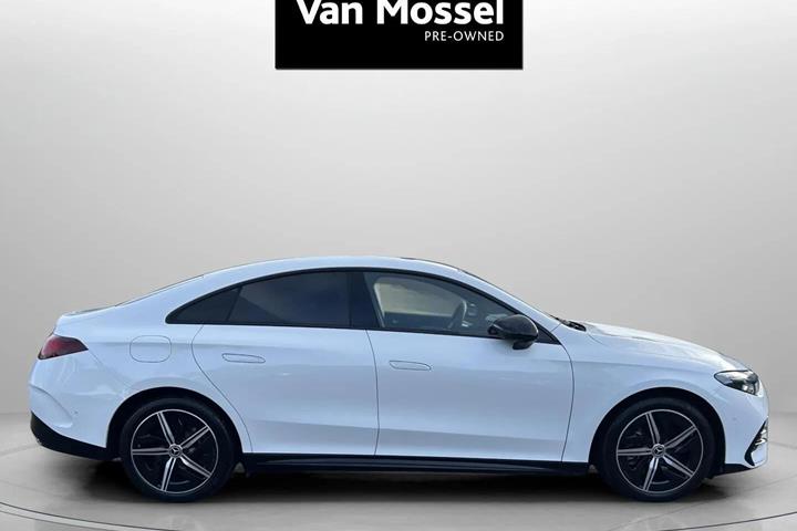 Hvid Mercedes CLA250+ fra 2025