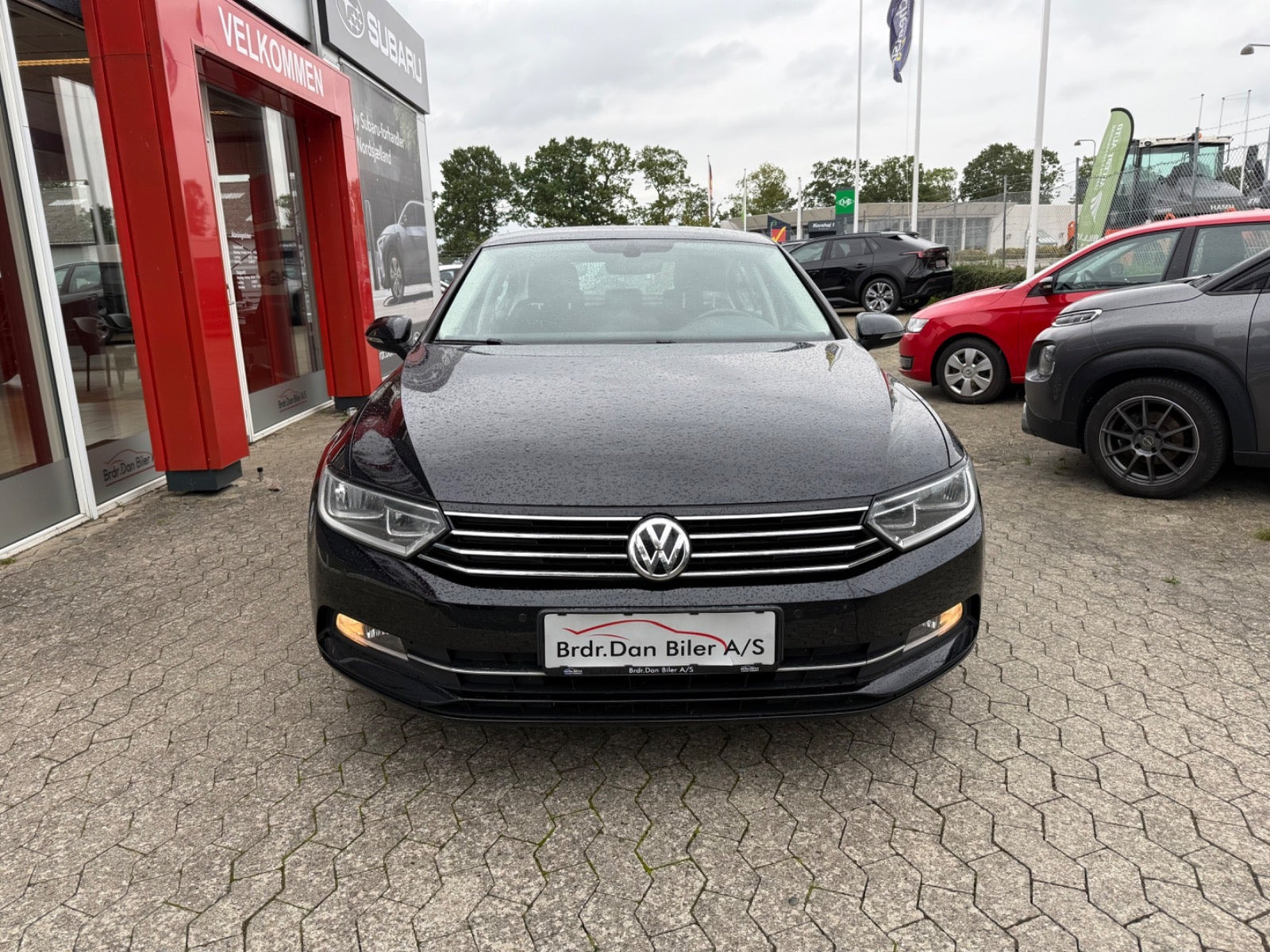Sort VW Passat fra 2017