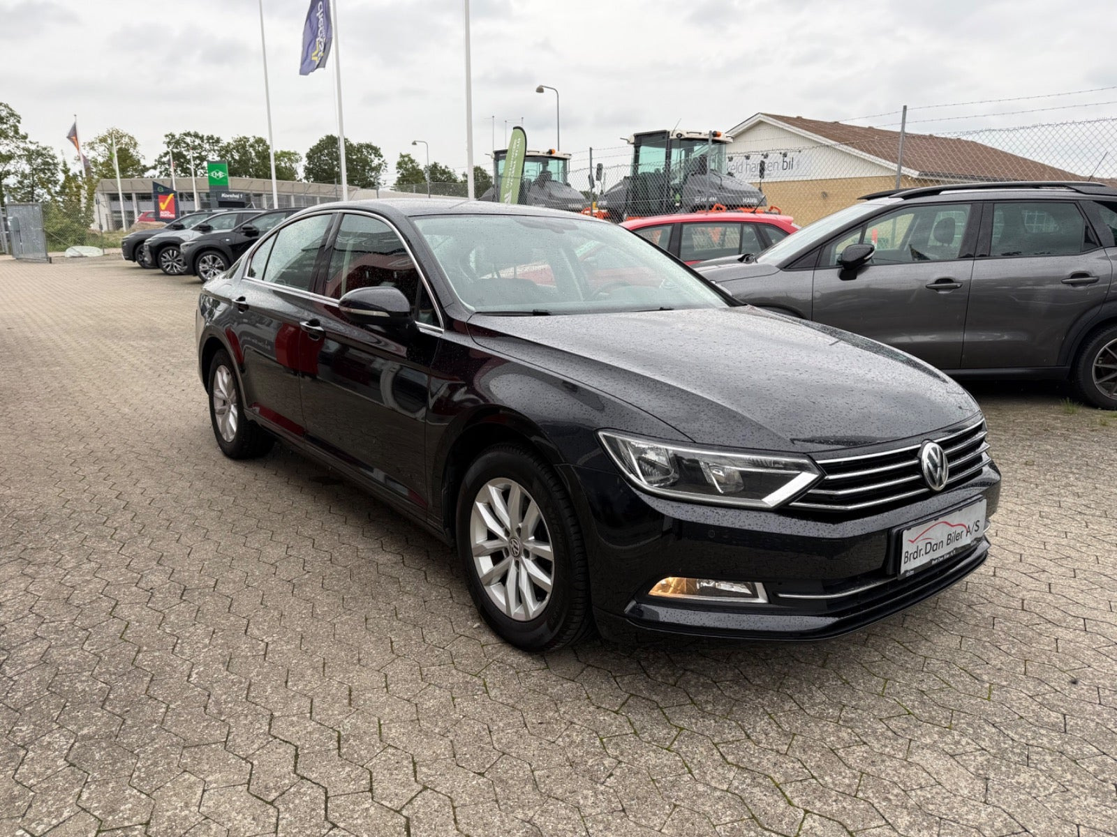 Sort VW Passat fra 2017