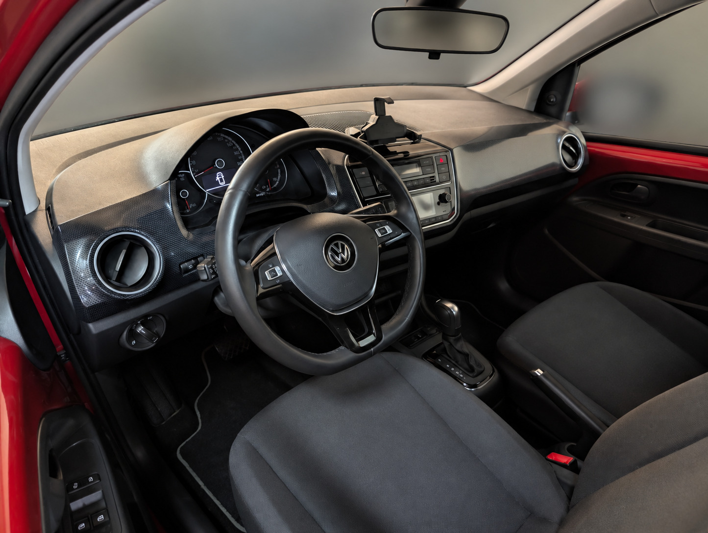 Rød VW E-UP! fra 2022