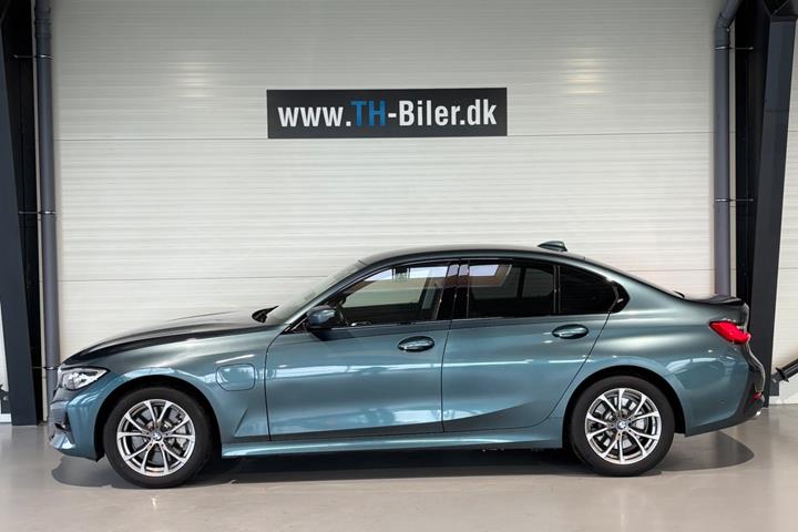 undefined BMW 330e fra 2021