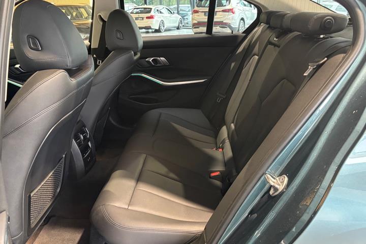 undefined BMW 330e fra 2021
