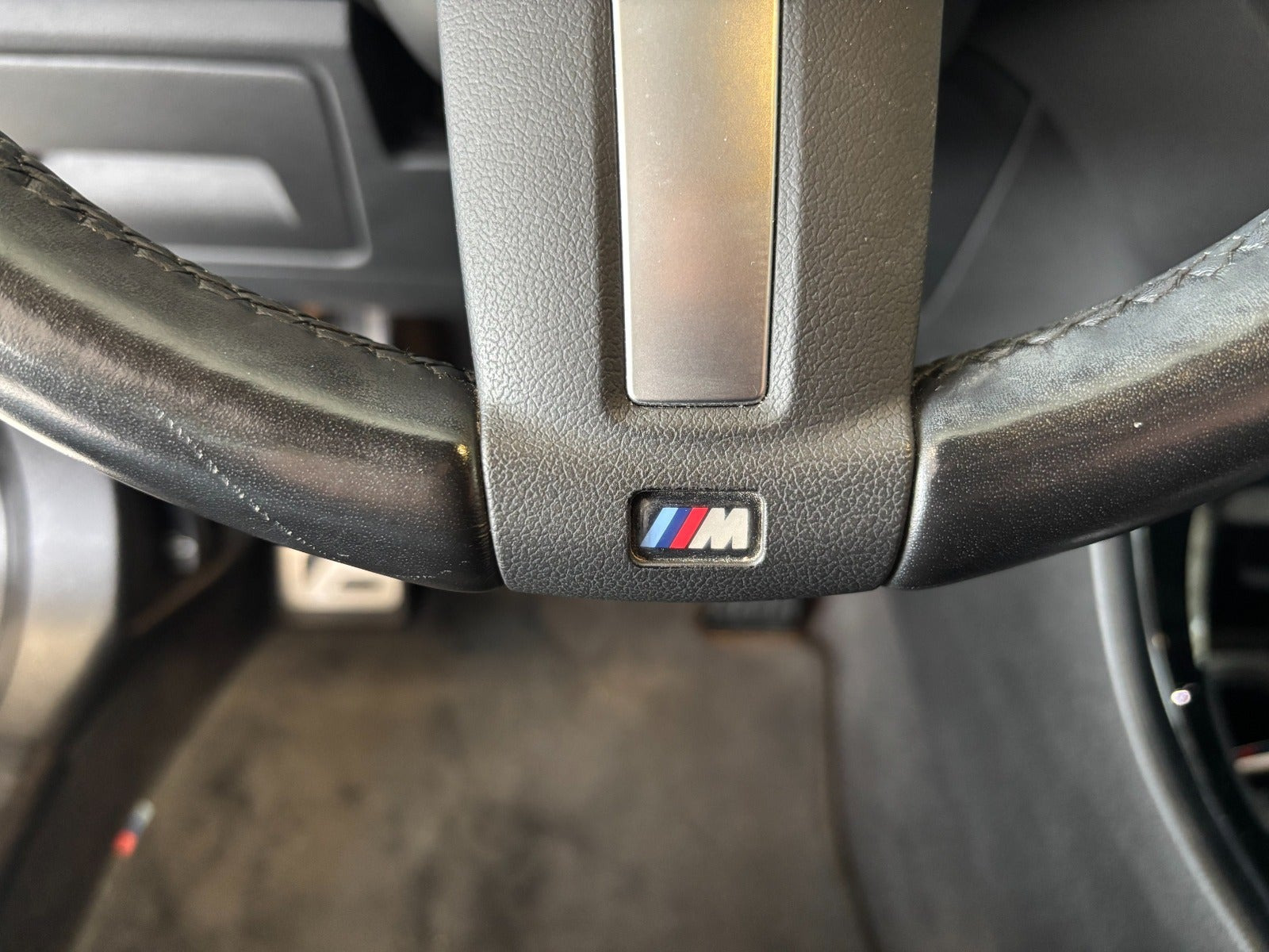 Grå BMW X1 fra 2021