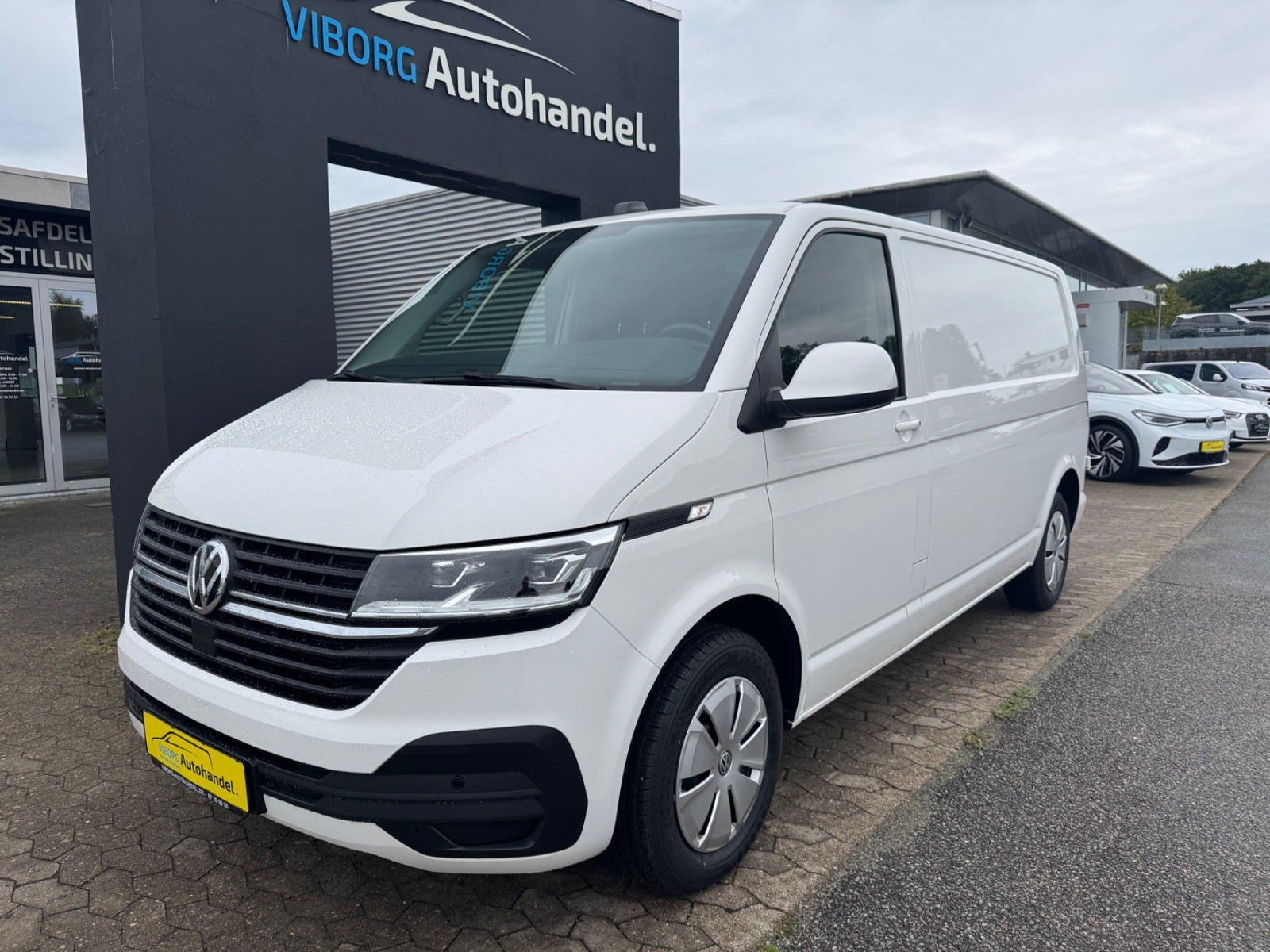 VW Transporter 2,0 TDi 150 Kassevogn DSG lang