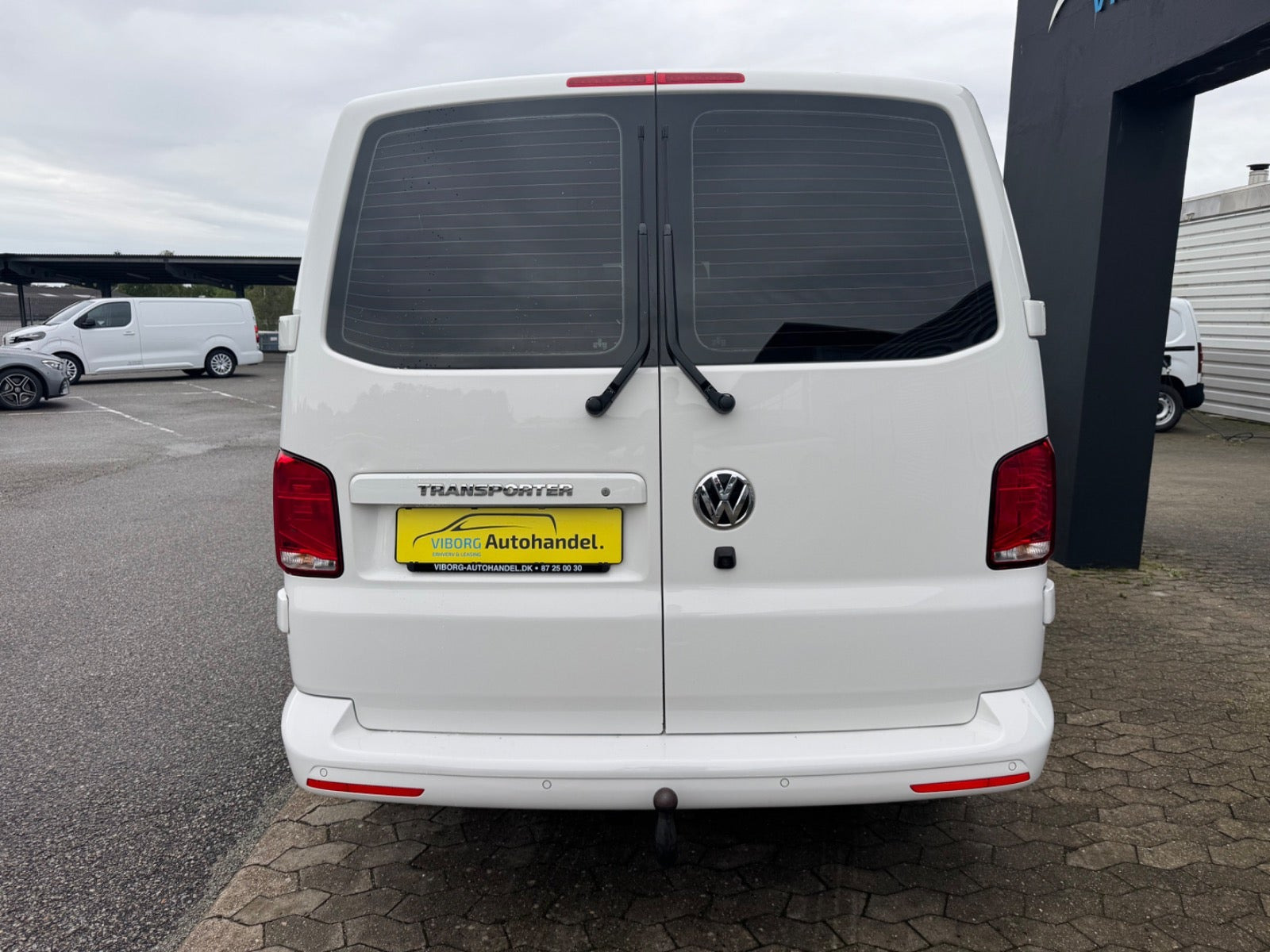 Hvid VW Transporter fra 2021