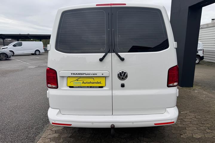 Hvid VW Transporter fra 2021