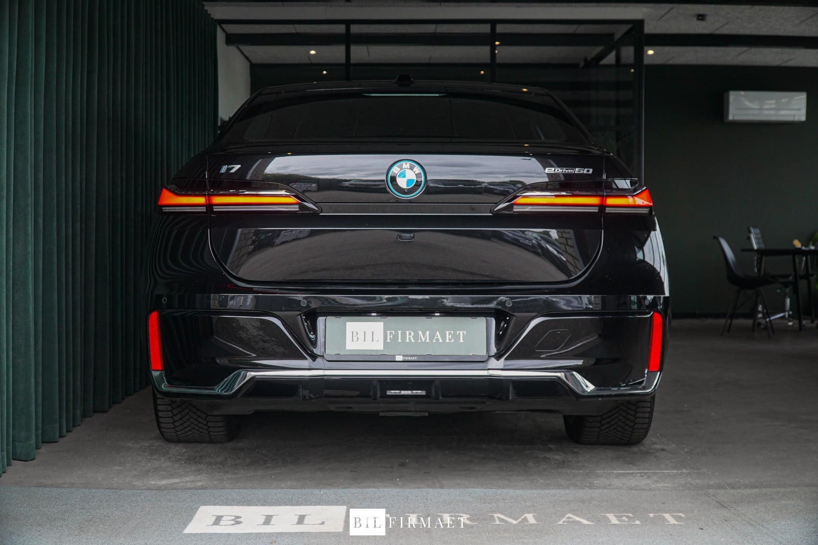 Sort BMW i7 fra 2024