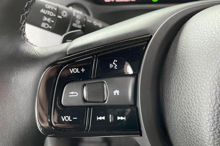 Blå Honda e:Ny1 fra 2023