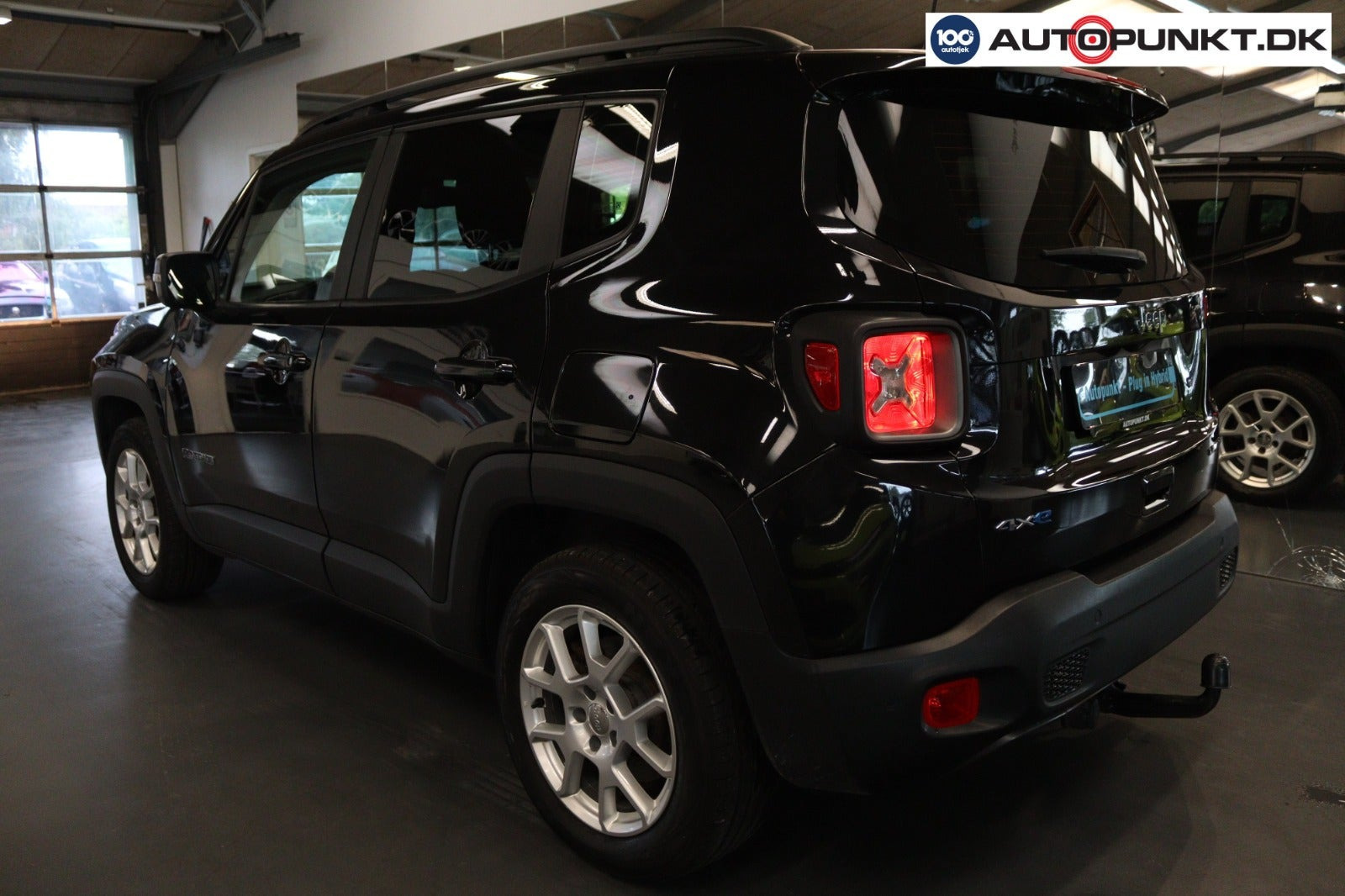 Sort Jeep Renegade fra 2020