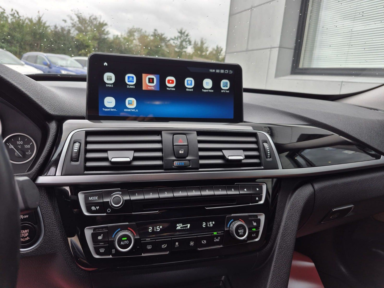 Grå BMW 320d fra 2018