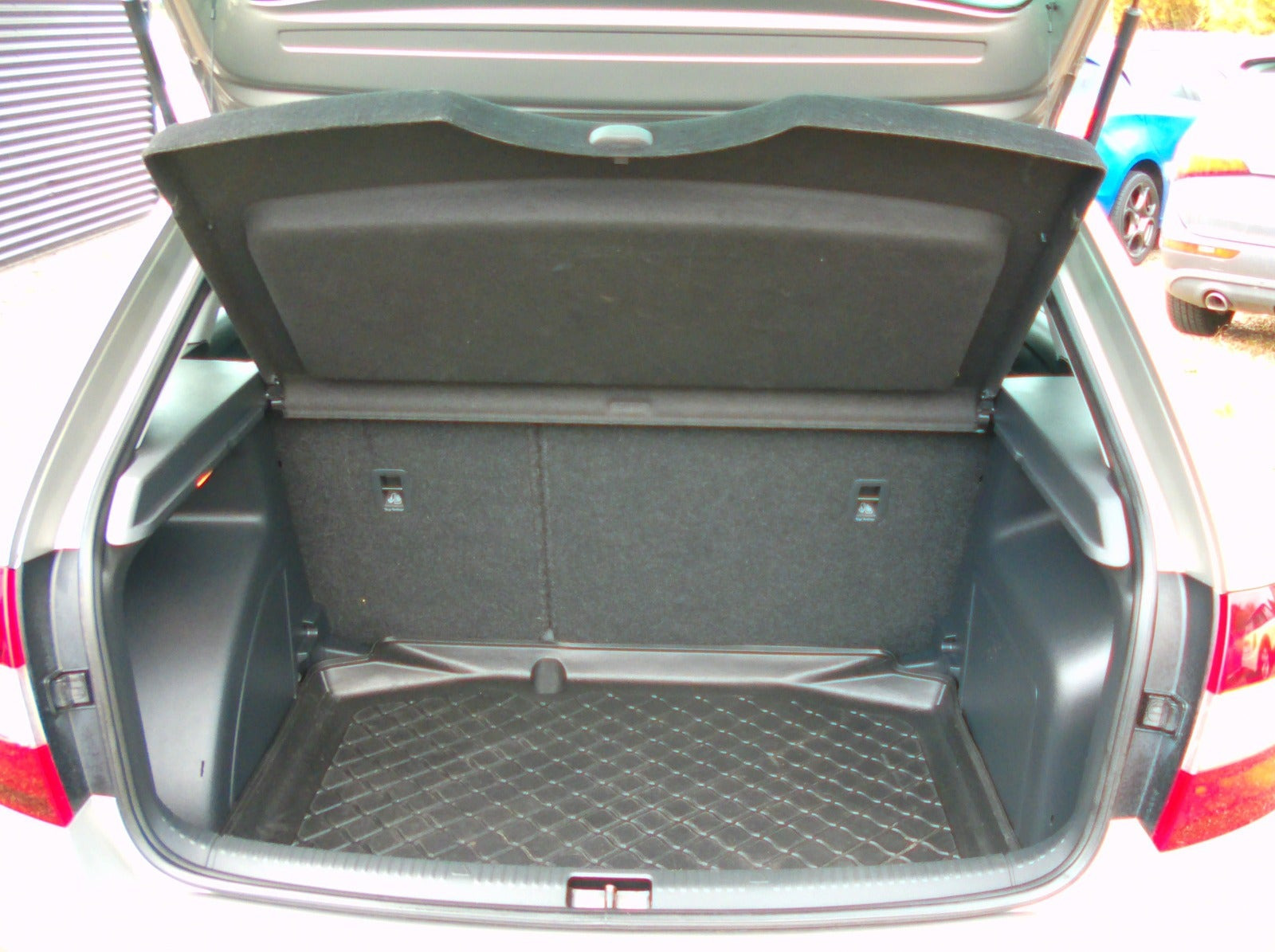 Beige Skoda Rapid fra 2017