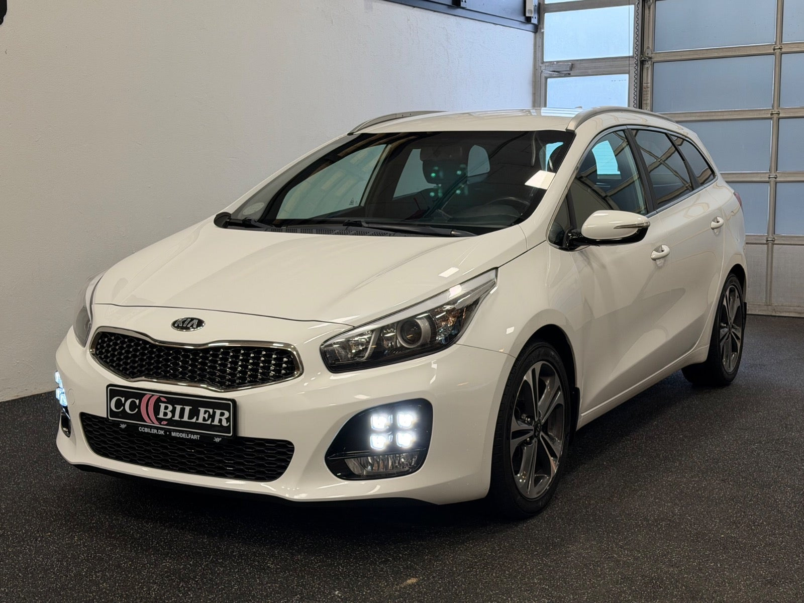Hvid Kia Ceed fra 2017