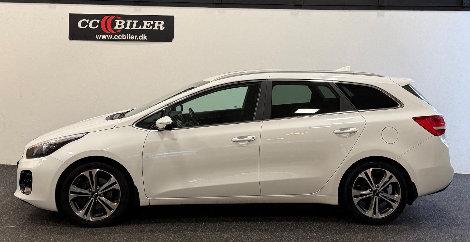 Hvid Kia Ceed fra 2017