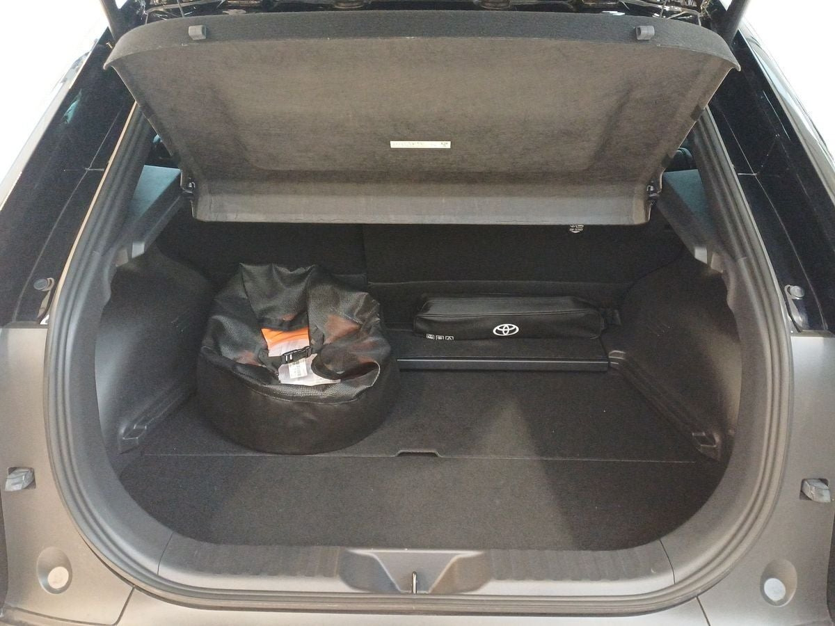 Sort Toyota C-HR+ fra 2025