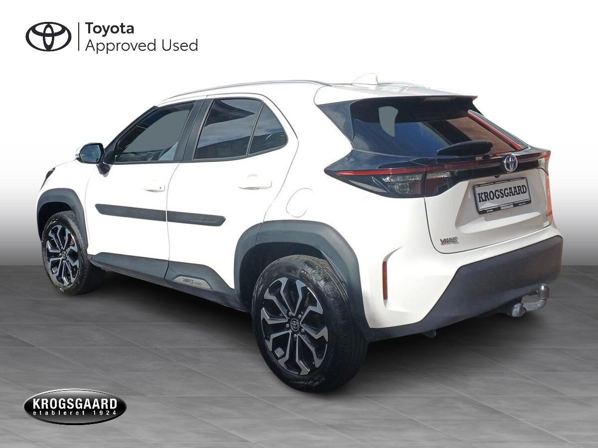 Hvid Toyota Yaris Cross fra 2022